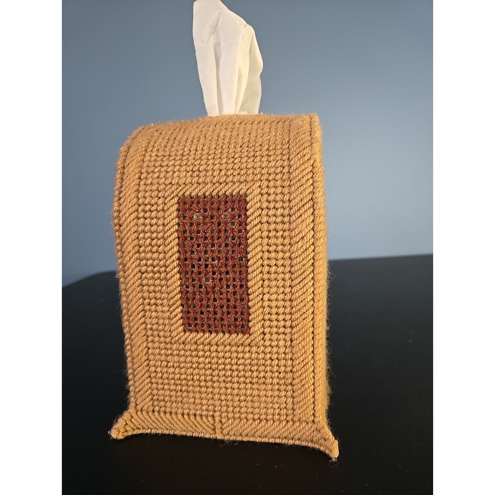 Retro Radio Shape Tissue Cover Box Practical and Cute Handmade - Picture 6 of 10